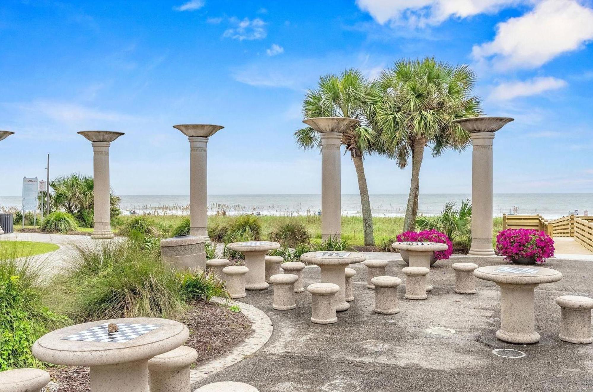 Villa Camelot By The Sea 1206 Myrtle Beach Esterno foto